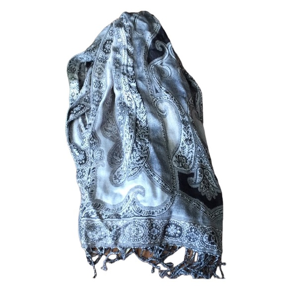 Scarf Collection Eighteen - Picture 1 of 6